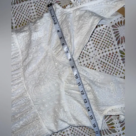 Giffniseti Elegant White Eyelit Lace Maxi Dress size Large🤍 - Picture 11 of 15